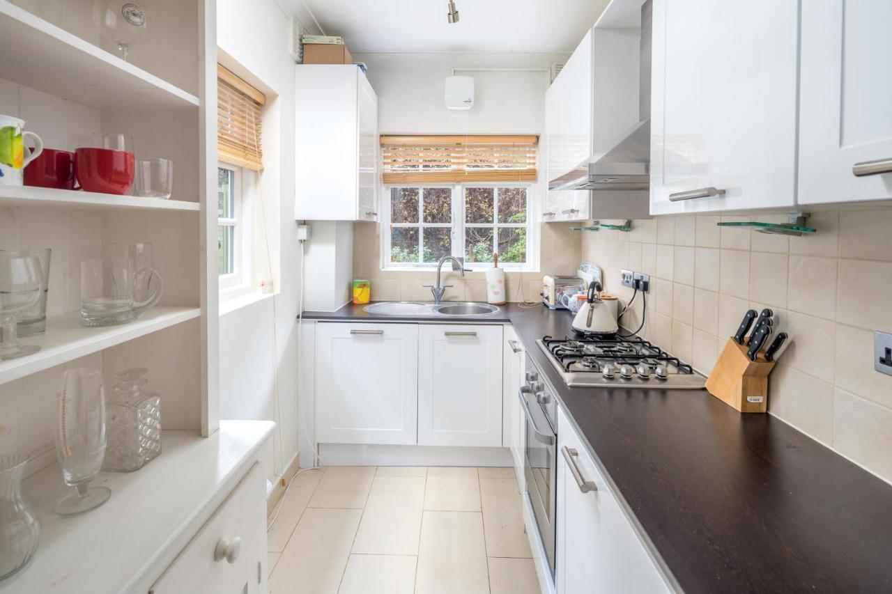 Charming 2Br Flat With Patio In Hammersmith London Exterior foto